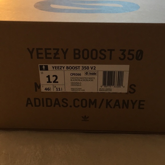 Kanye West Yeezy 350 Triple White (NEVER WORN) - Picture 5 of 6